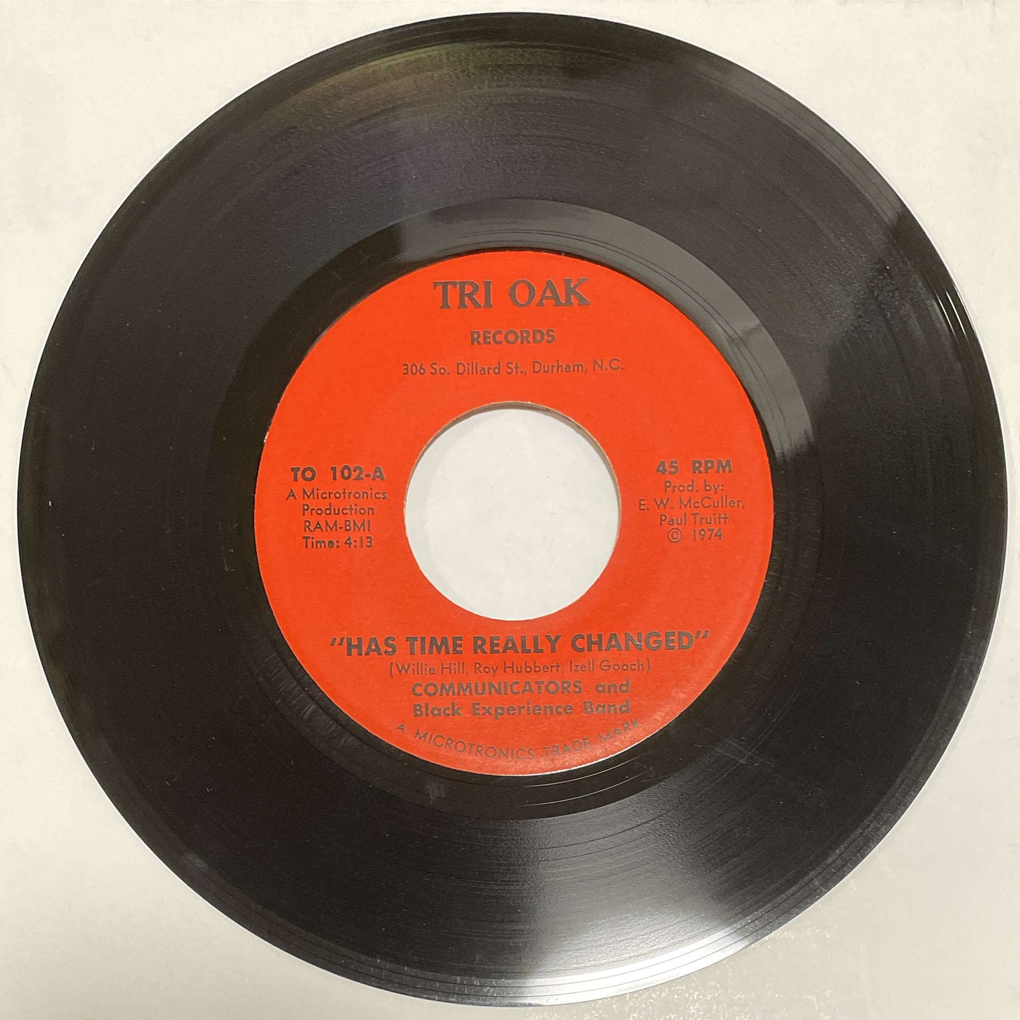 Communicators And Black Experience Band – Has Time Really Changed / The Road ( Tri Oak Records ) 45