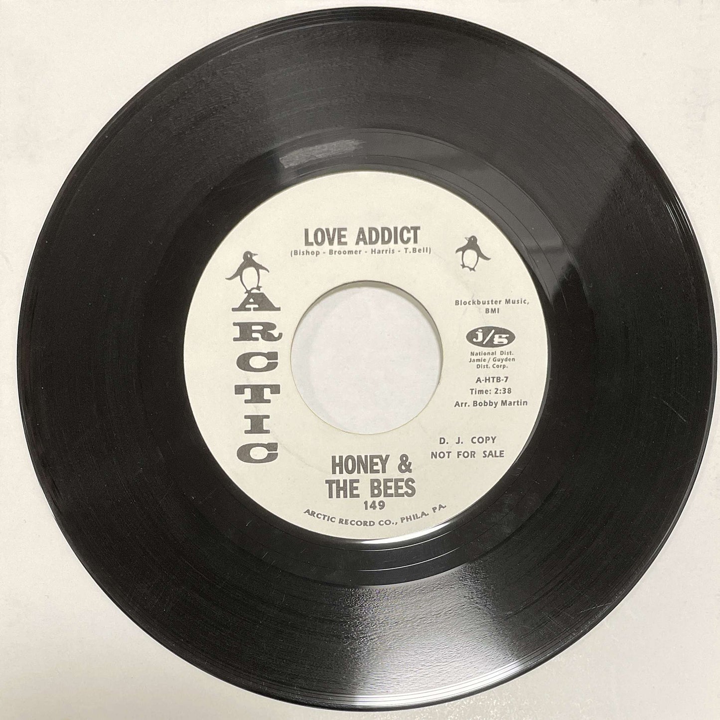 Honey & The Bees – Love Addict / Dynamite Exploded ( ARCTIC ) 45
