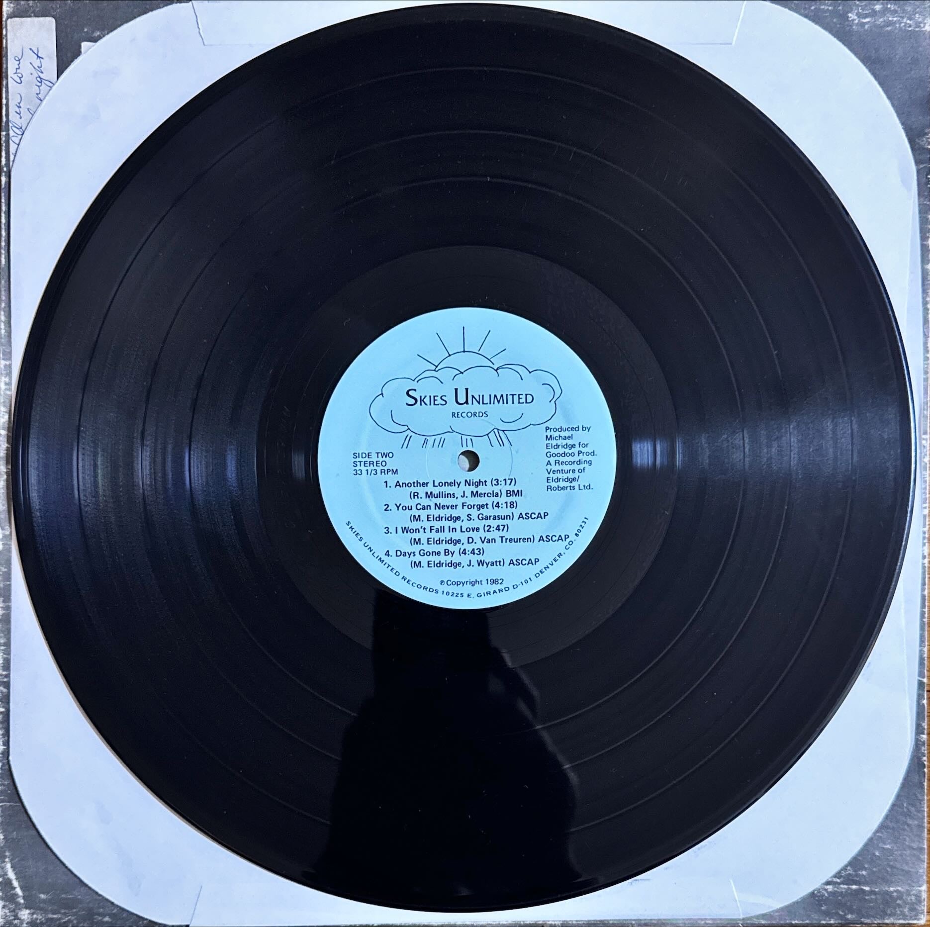 Lea Roberts – My Silent Place (Skies Unlimited Records) LP